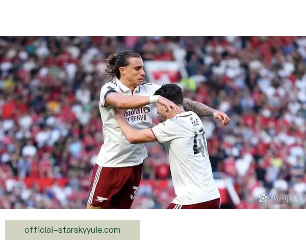 库尼亚称姆伯莫训练后加练射门